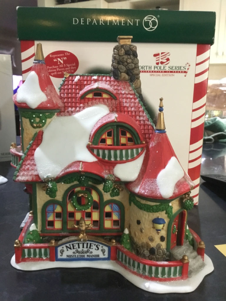 Nettie’s Mistletoe Manor - North pole series (15 year Anniversary) ornament collectible [Barcode 734409291188] - Main Image 2