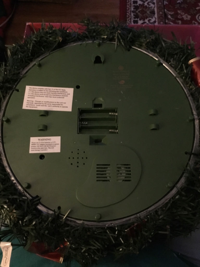 Mickey And Friends Let It Snow Wreath - Disney Mickey and Friends ornament collectible - Main Image 2