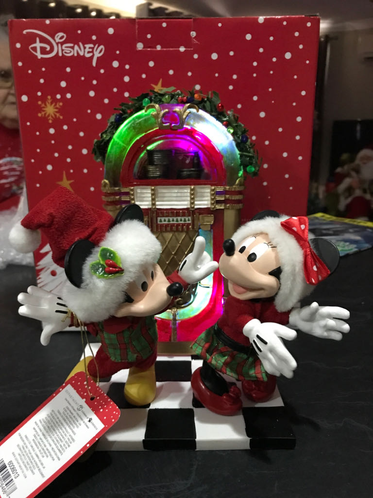 Christmas Around The World - No. 54-205 - Angel - Brown Squirrel