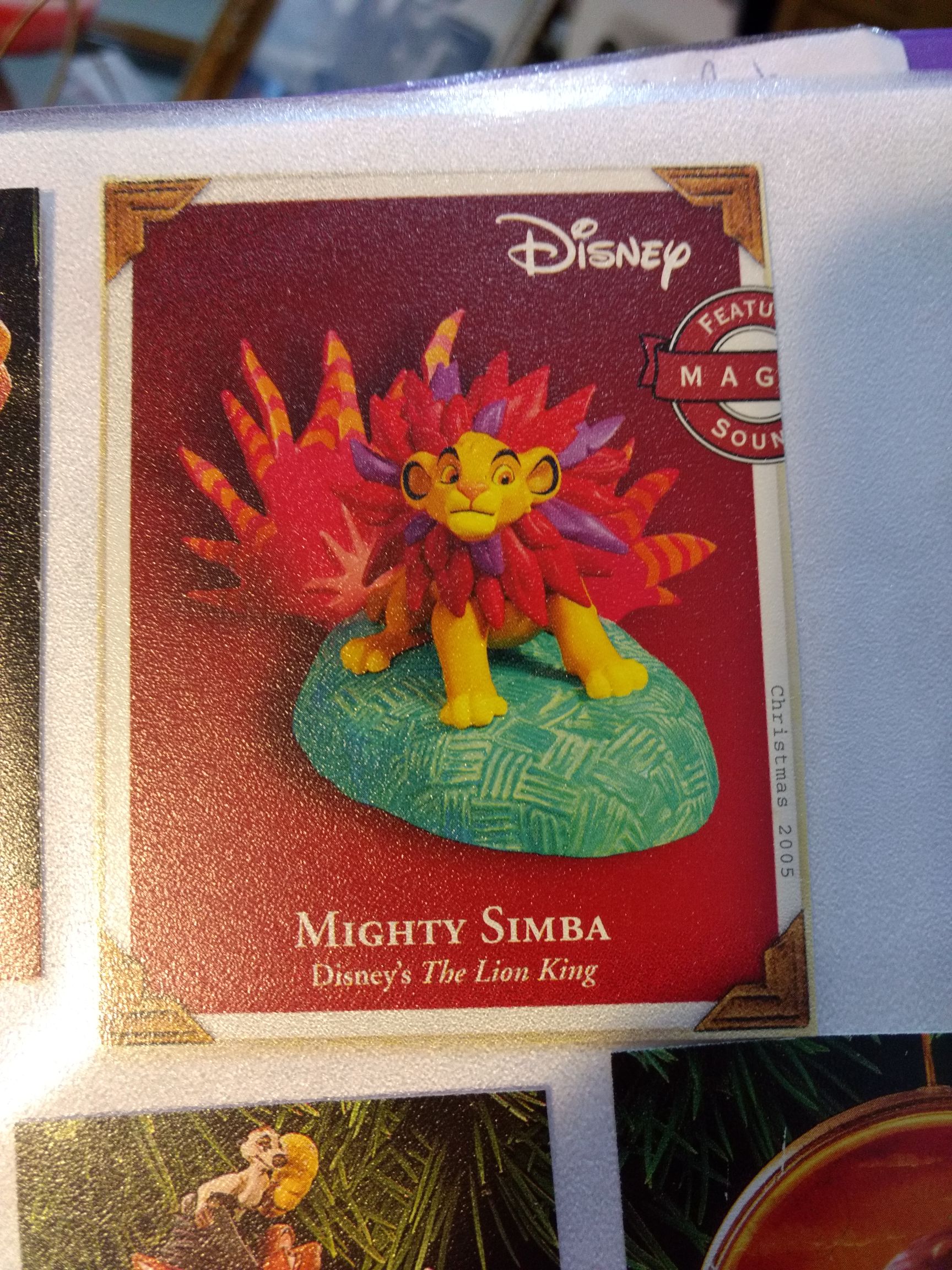 Shiny Brite - Round - Stencil - Stage Coach - Red