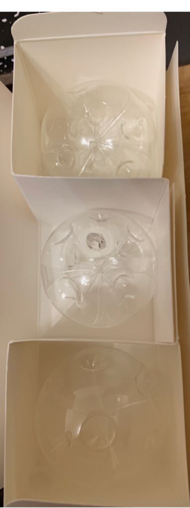 Valentine - Boy Giving Girl A Heart