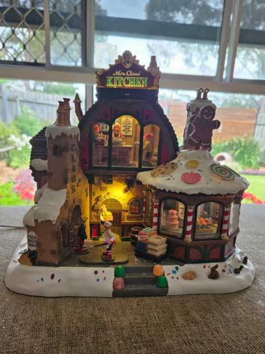 Np Mrs. Claus Kitchen - 85314 - Village Santas Wonderland (Sights and Sounds) ornament collectible [Barcode 728162853141] - Main Image 2