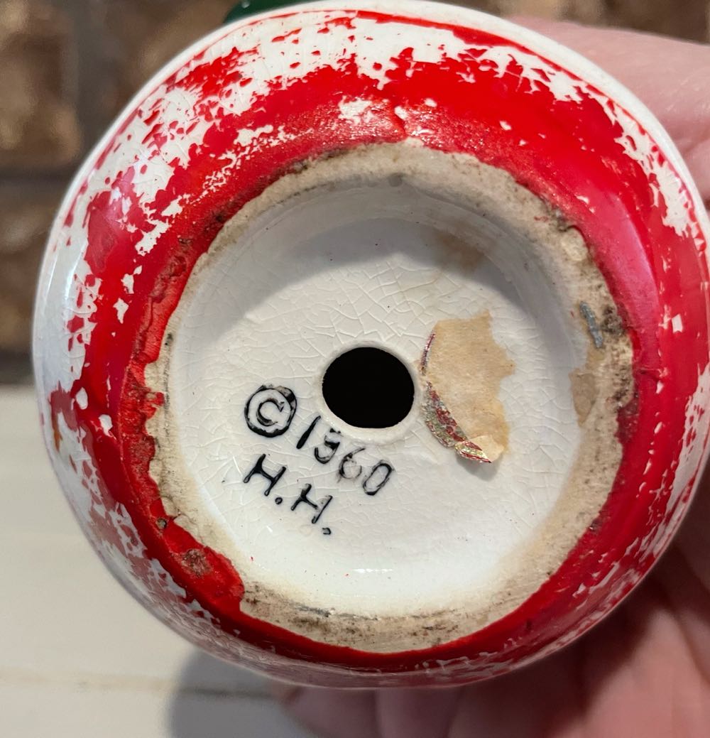 Holt Howard - Winking Santa - Shaker - Salt - (Set 2) - Santa (Salt & Pepper Shakers) ornament collectible - Main Image 2