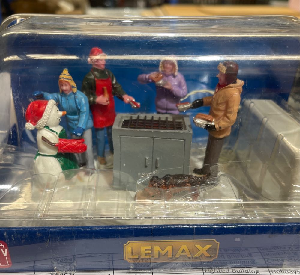 Halloween Collection Mansion on Ravenwood Lane