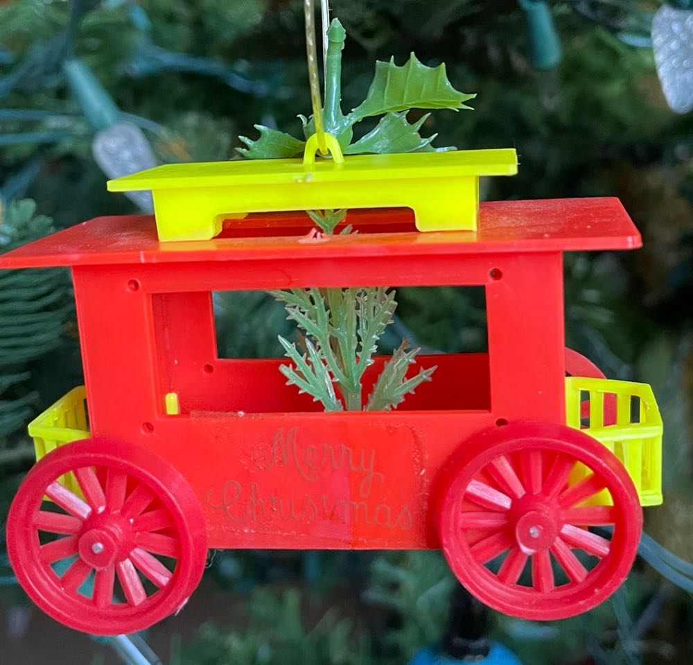 Department 56 Snow Village Happy Easter House Snow