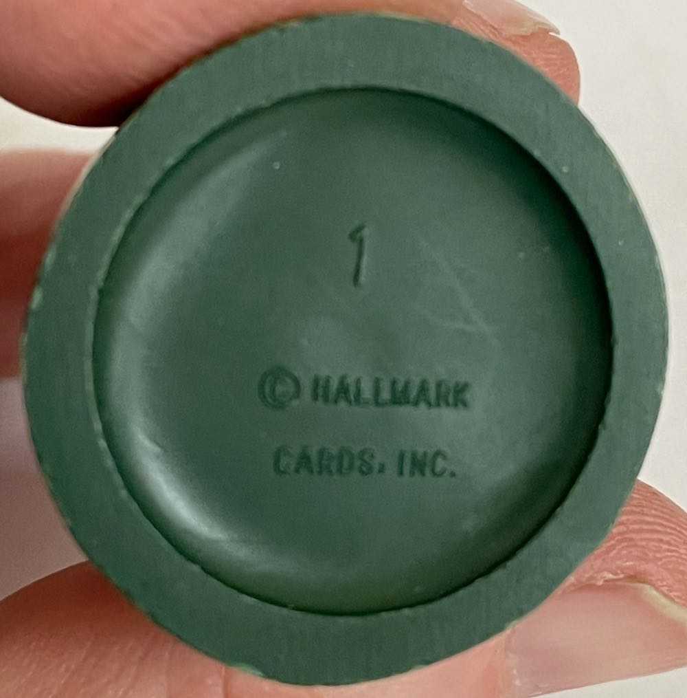 Merry Miniature - Christmas - Santa - Merry Miniatures (Santa, Cat) ornament collectible - Main Image 3