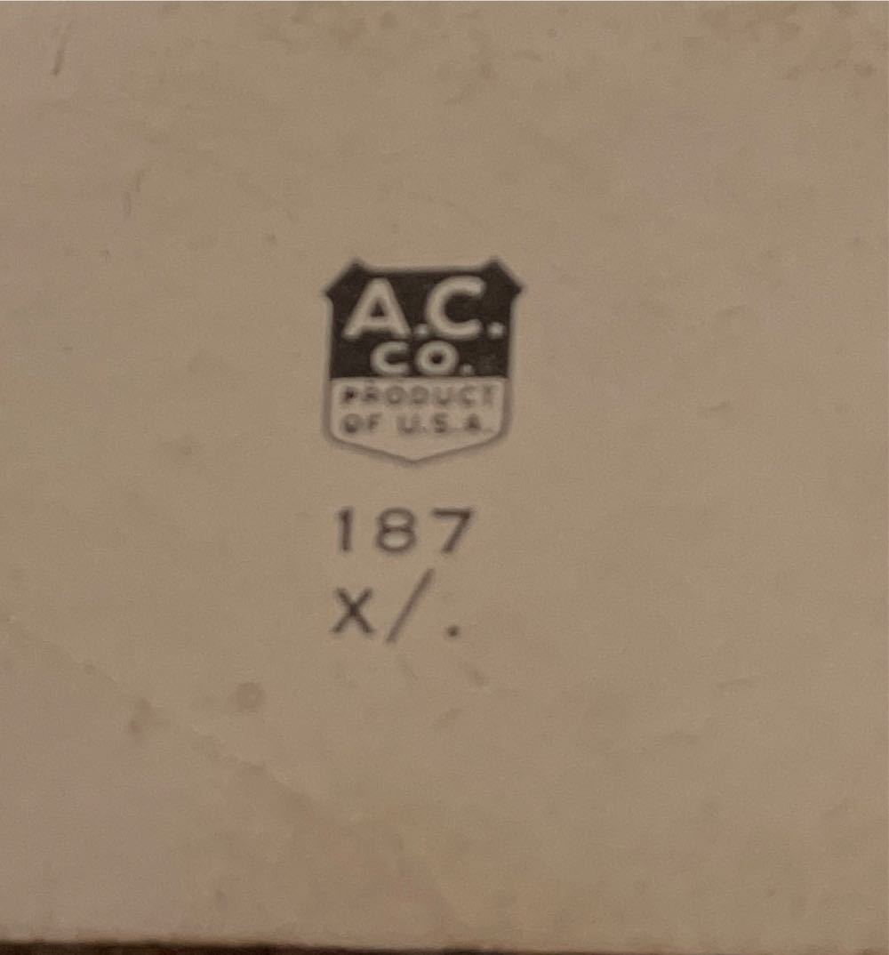 AC CO - Valentine - Dutch Girl - 187X/. - Flat (Valentine) ornament collectible - Main Image 2