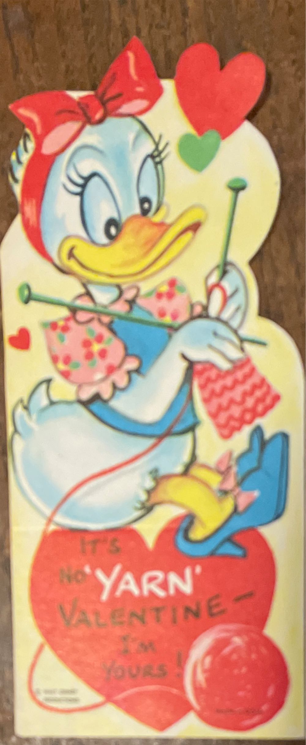 Walt Disney - Valentine - Daisy Knitting - Flat (Valentine) ornament collectible - Main Image 1