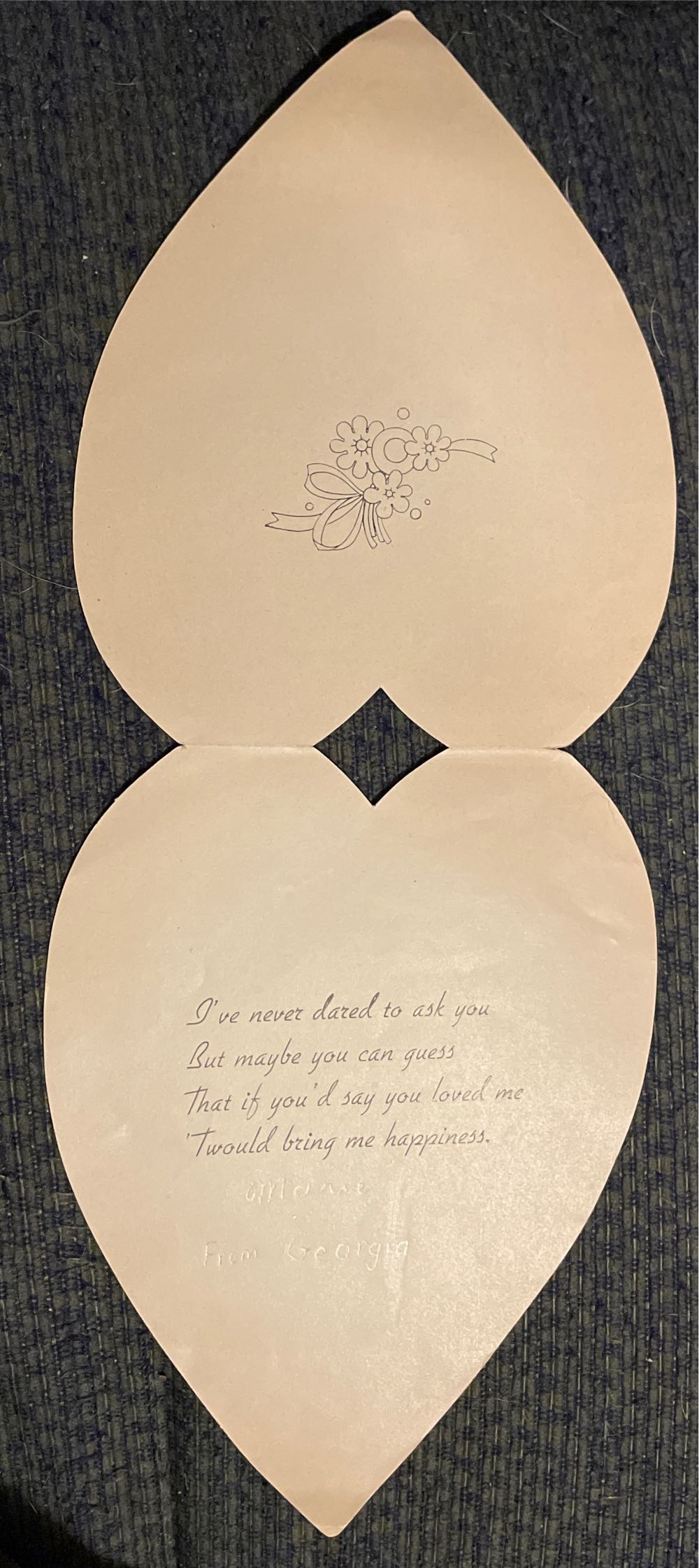 AC - Valentine - Boy & Girl Sitting - L132 - Single Fold (Valentine) ornament collectible - Main Image 2