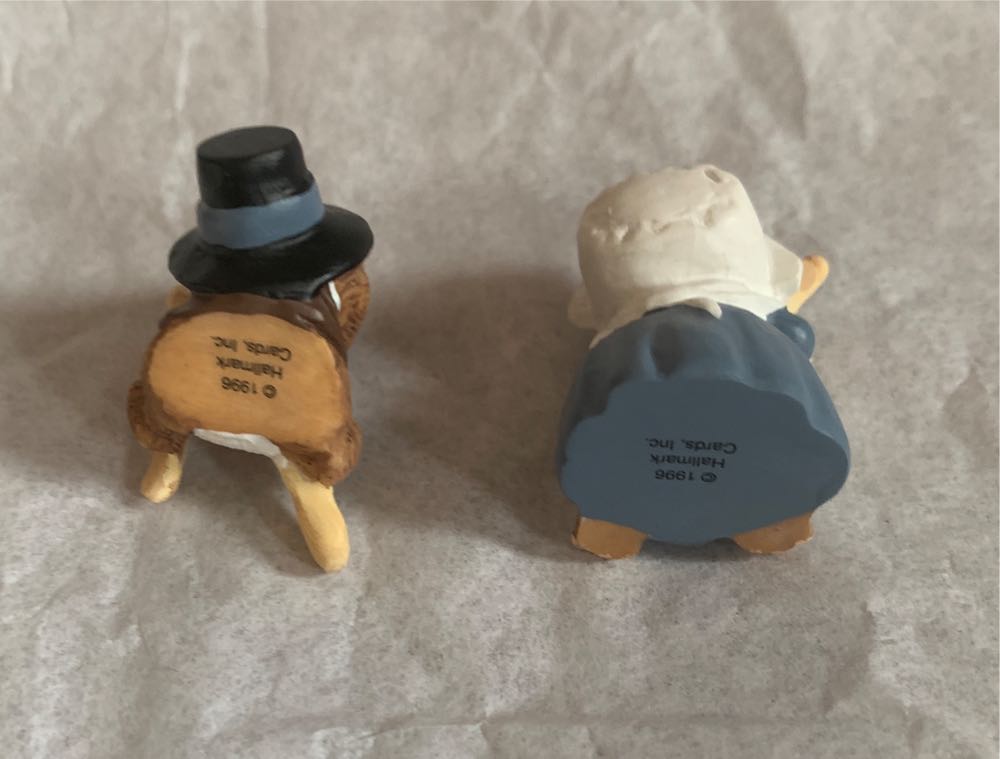 Making A Wish - Merry Miniatures (Thanksgiving) ornament collectible [Barcode 015012390681] - Main Image 4