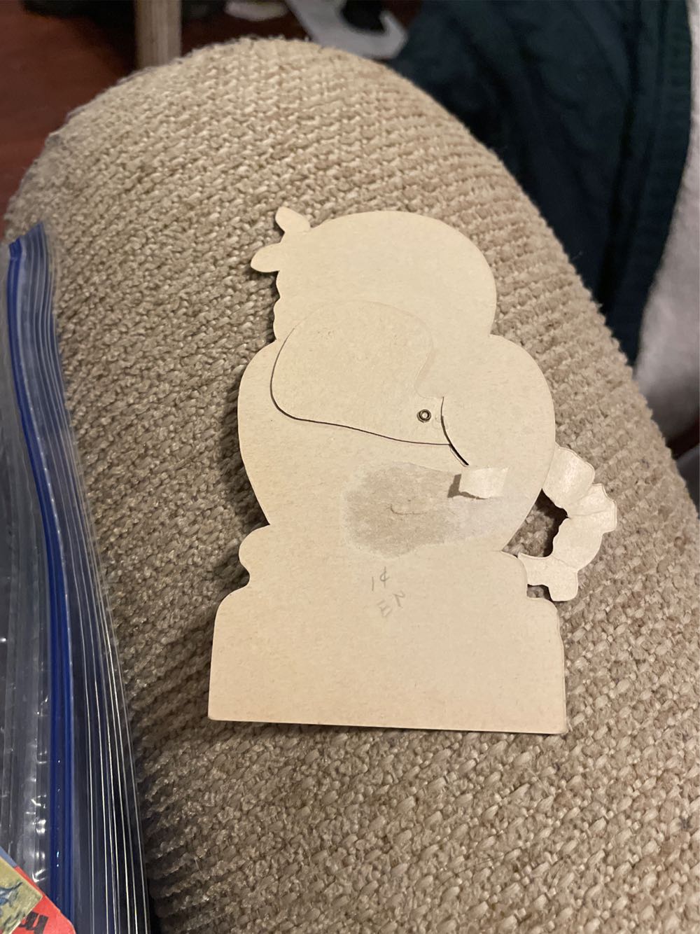 Valentine - Mechanical - Girl On Beach Holding Crab - Flat - Mechanical (Valentine) ornament collectible - Main Image 3