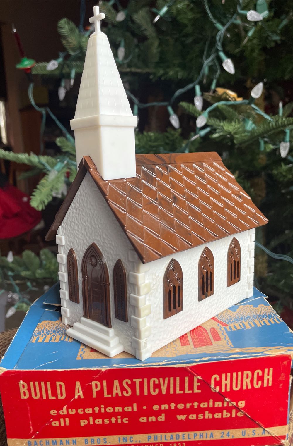 Bachmann - Putz - Plasticville - Toy Church Kit - Plasticville (Putz Village) ornament collectible - Main Image 2