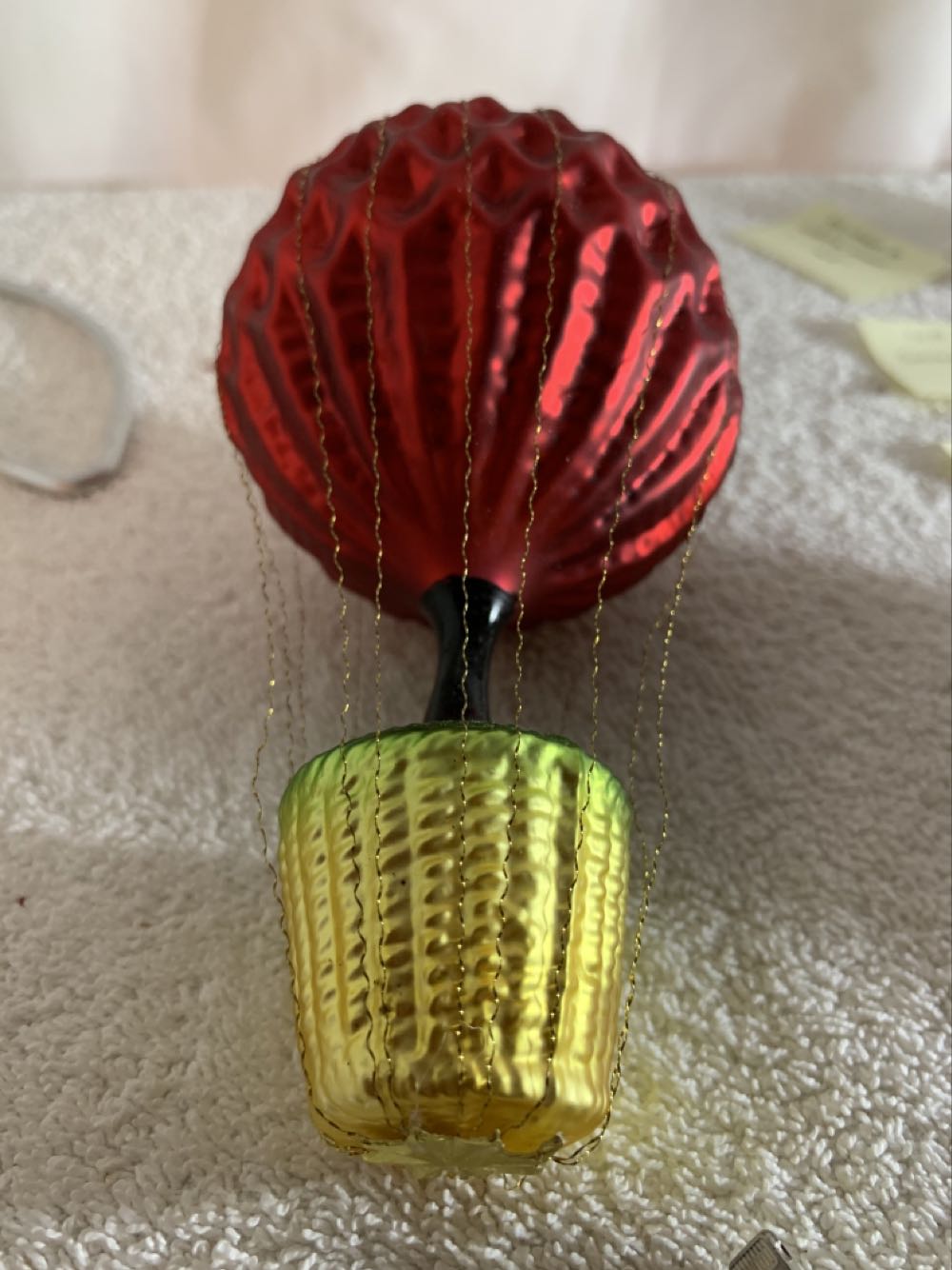 Red Balloon  (Air Balloon) ornament collectible - Main Image 3