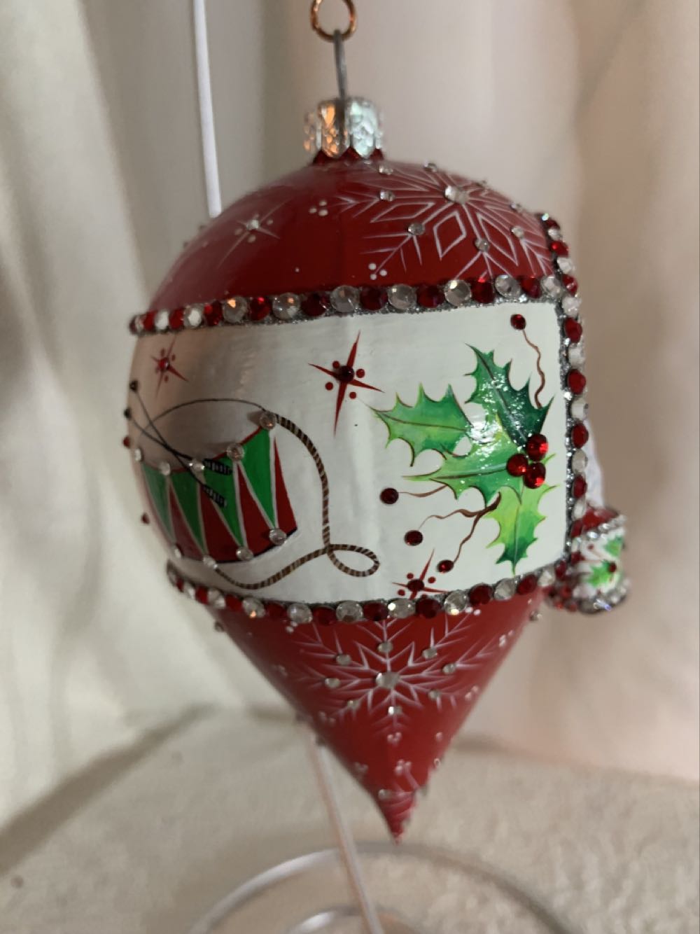 Courtauld Reflector, Red & Green with Holly - Courtauld Reflector (Christmas Tree Ornament) ornament collectible - Main Image 2