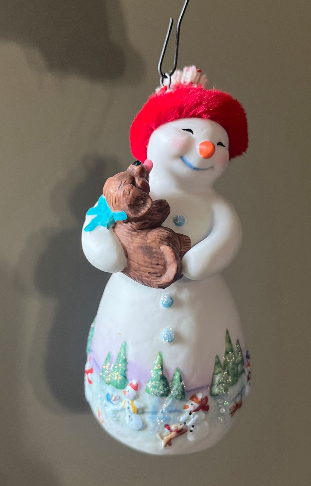 Snowtop Lodge Constance R. Goodwyn - Snowtop Lodge  Special Edition (Snowman / Pets) ornament collectible - Main Image 3