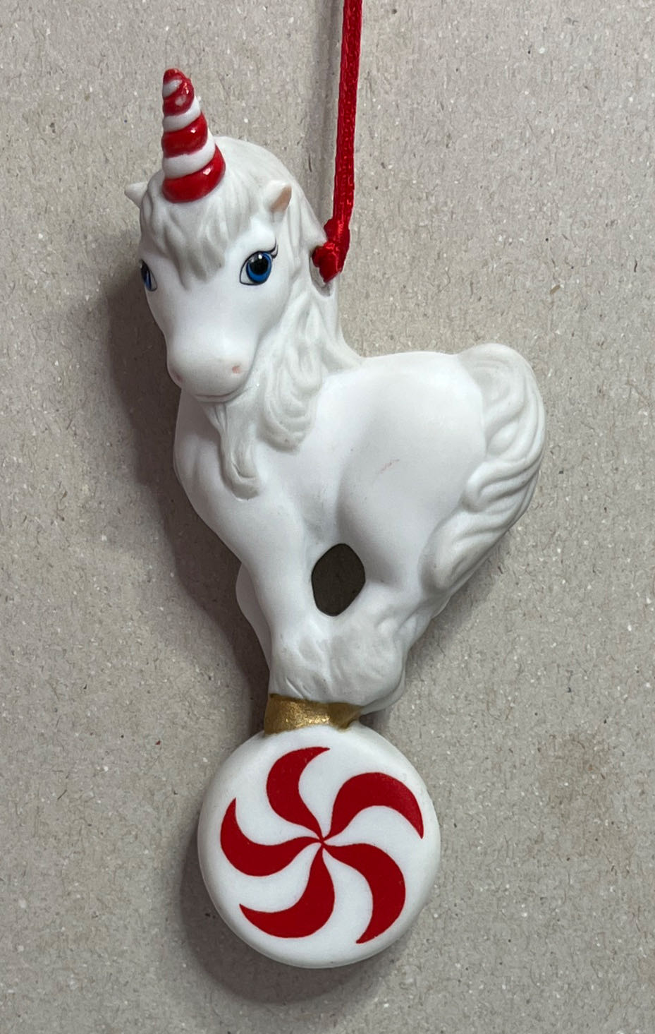 Merry-Mint Unicorn  (Seasons Treatings) ornament collectible - Main Image 3