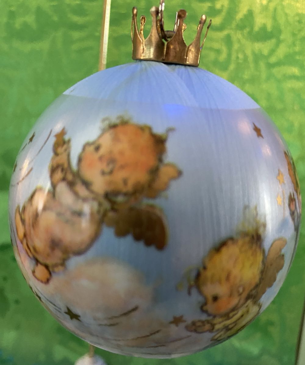 A Christmas Prayer - Marys Angels (Angel, Satin Ball) ornament collectible - Main Image 4