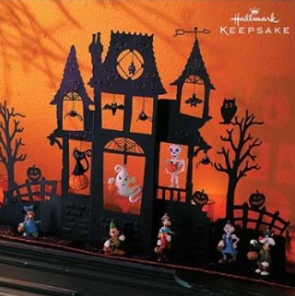 Howl-oween House - Disney Halloween (Halloween, Haunted House, Display) ornament collectible [Barcode 015012992908] - Main Image 2