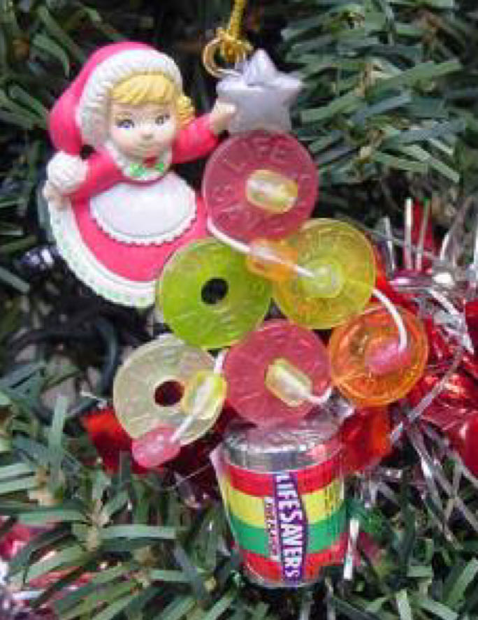 Lifesavers - Starring Roll At Christmas  (Lifesavers, Candy) ornament collectible [Barcode 045544191630] - Main Image 2