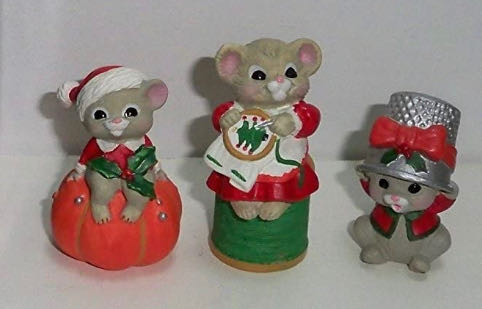The Sewing Club - Merry Miniatures (Mice, Sewing) ornament collectible [Barcode 015012308013] - Main Image 2