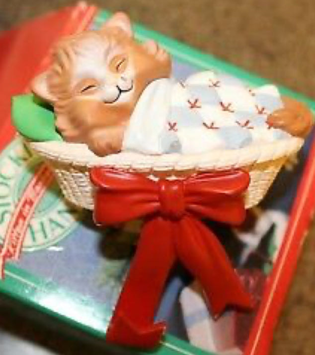 Stocking Hanger - Kitten In Basket  (Stocking Hanger) ornament collectible - Main Image 2