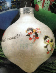 Good Friends  (Penguin, Glass Ball) ornament collectible - Main Image 2