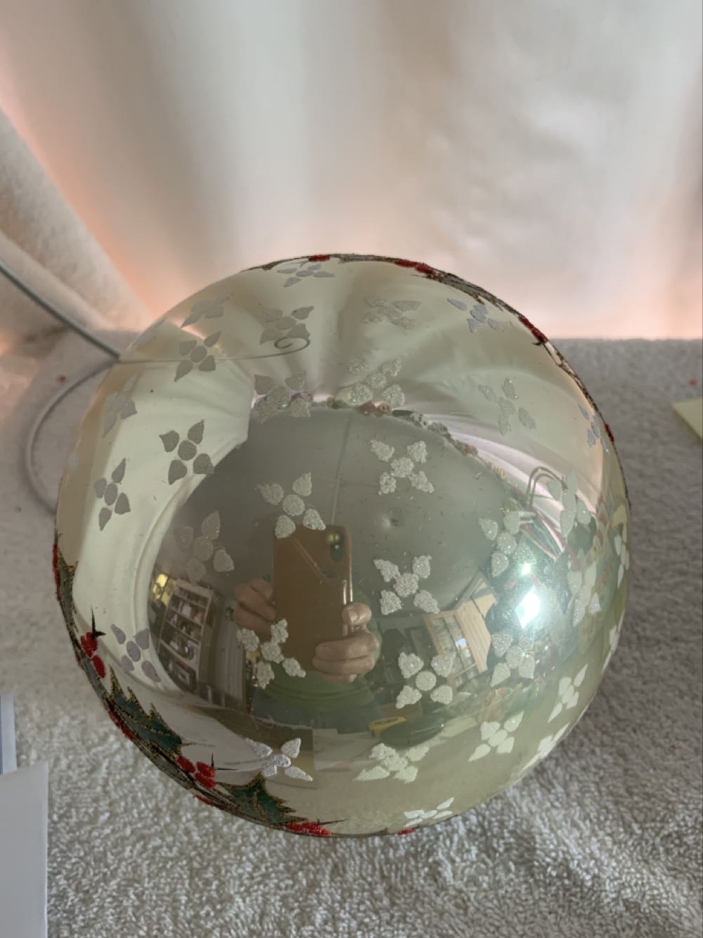 Crème And Silver Ball With Holly - Depart. 56 (Christmas Tree Ornament) ornament collectible [Barcode 734409406537] - Main Image 4