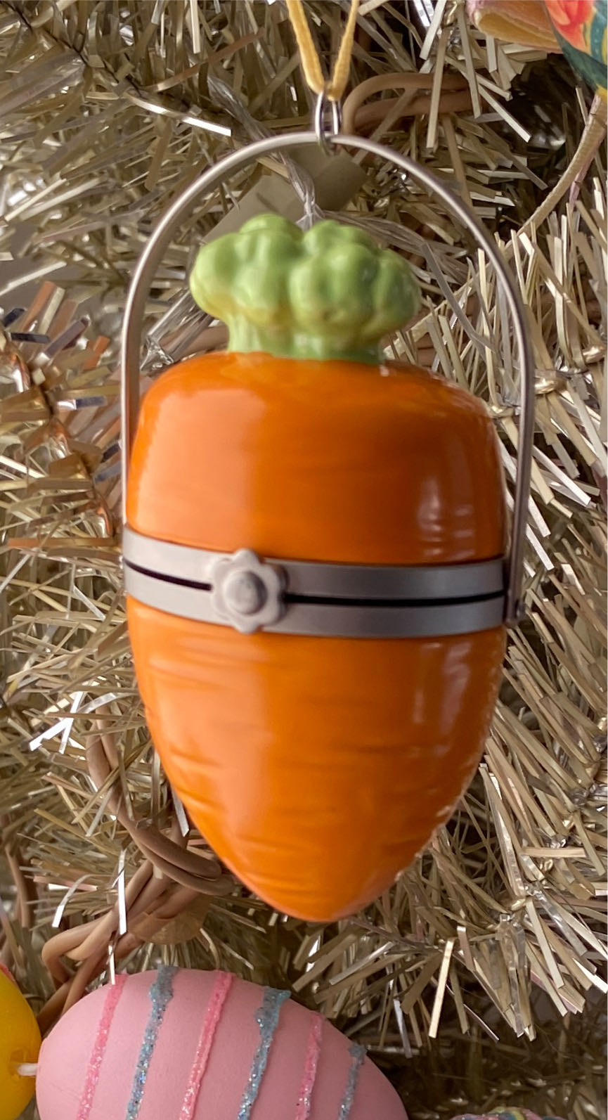 Easter Collection Bunny Found A Carrot - Keepsake Ornament (Bunny Found A Carrot) ornament collectible [Barcode 015012785845] - Main Image 3