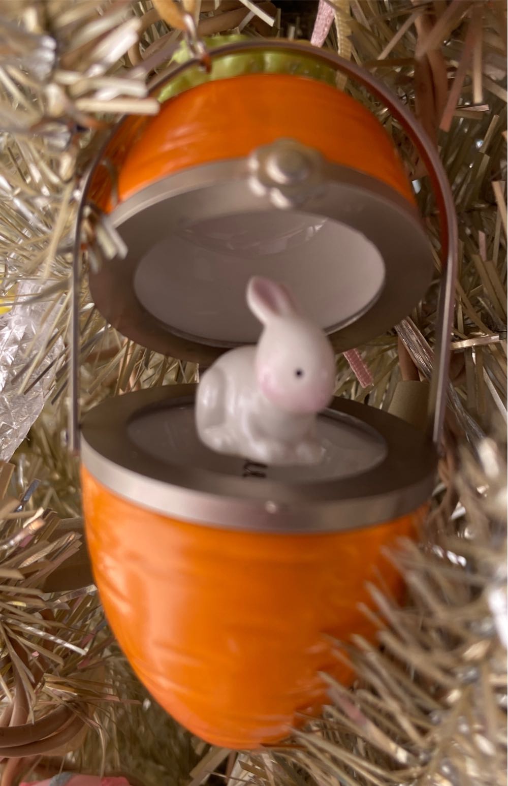 Easter Collection Bunny Found A Carrot - Keepsake Ornament (Bunny Found A Carrot) ornament collectible [Barcode 015012785845] - Main Image 4