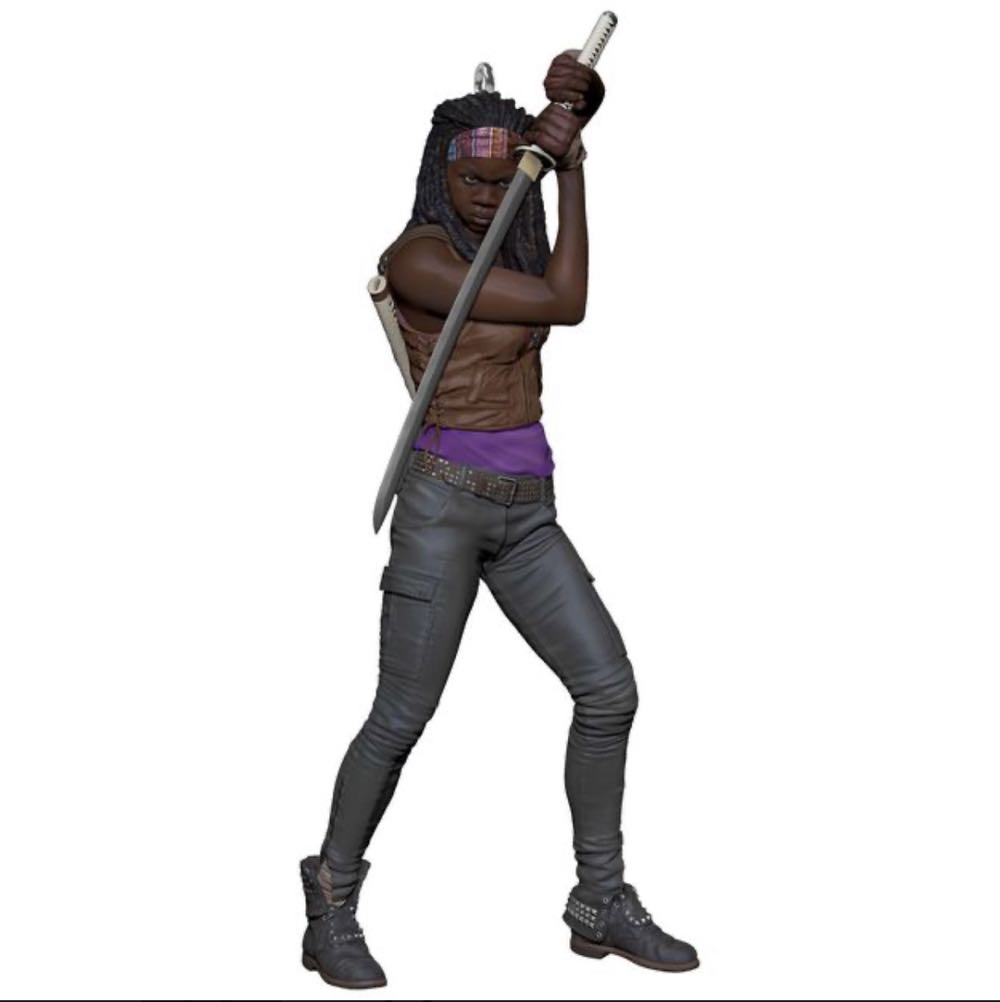 Mini pinecones for silver glitter