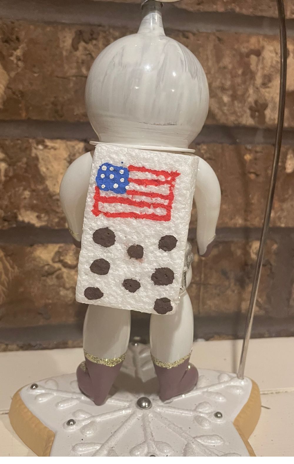 DeCarlini - NASA Astronaut - Astronaught (Space) ornament collectible - Main Image 2