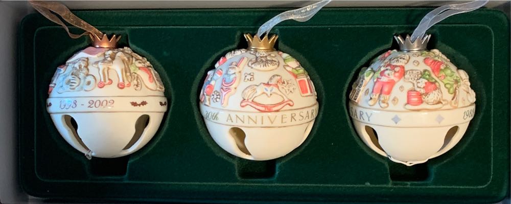 Commemorative Bells 30 Th Anniversary 2003  ornament collectible - Main Image 3