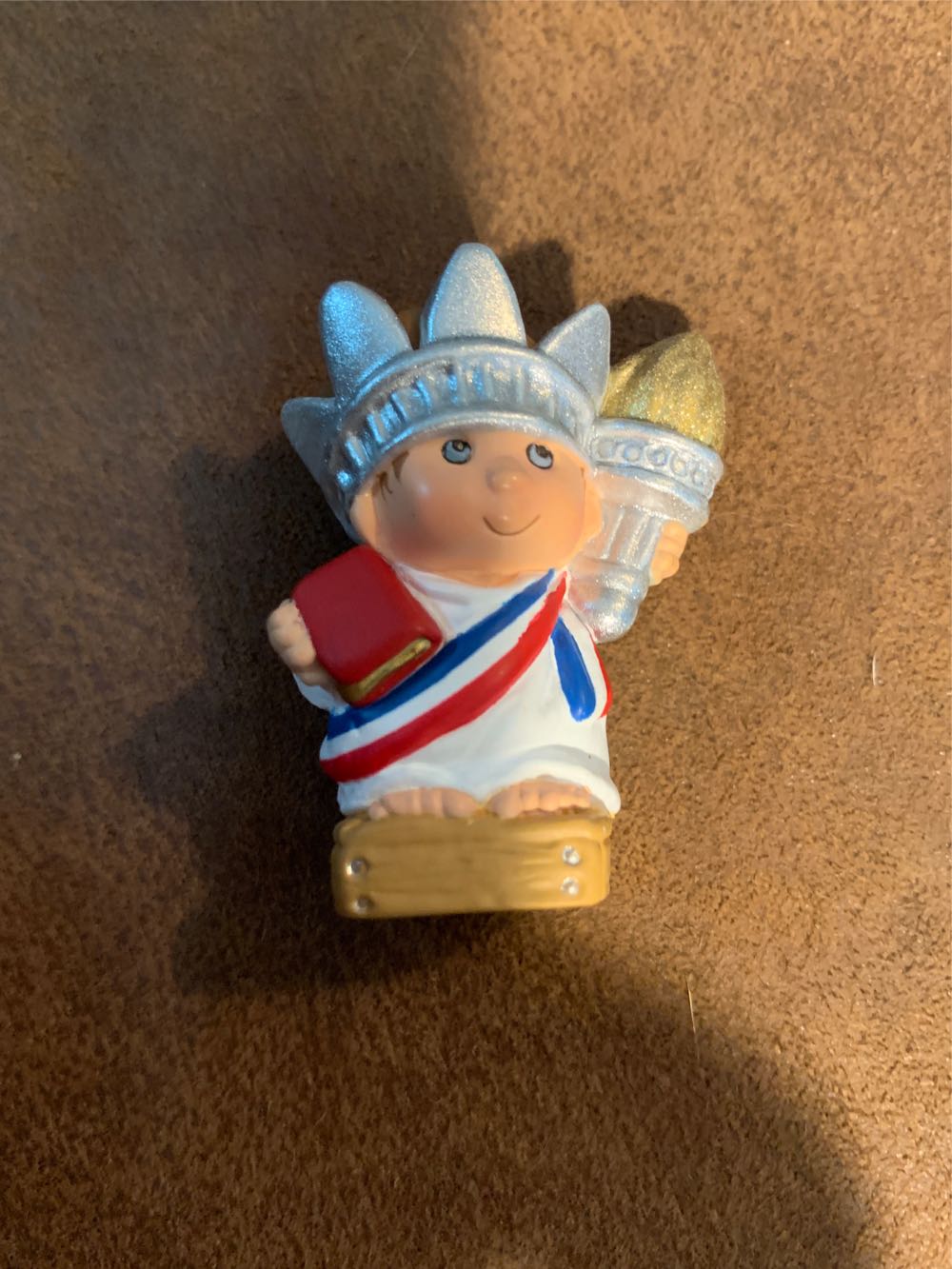 **Happy Hatters Libby Crown - Happy Hatters (Happy Hatters) ornament collectible [Barcode 015012554052] - Main Image 3