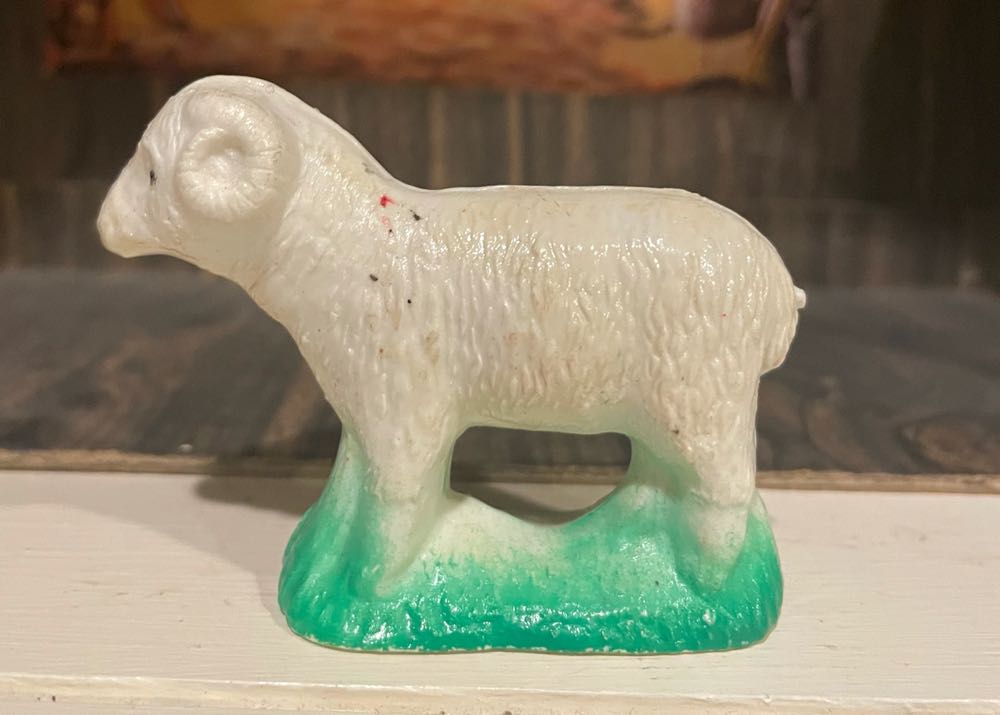 Holly & Ribbon Garland