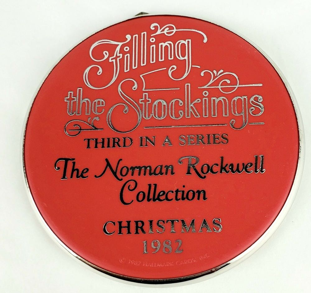 Norman Rockwell Cameo #3 Filling The Stockings - Norman Rockwell - Cameo Keepsake (Collectible Series) ornament collectible - Main Image 2