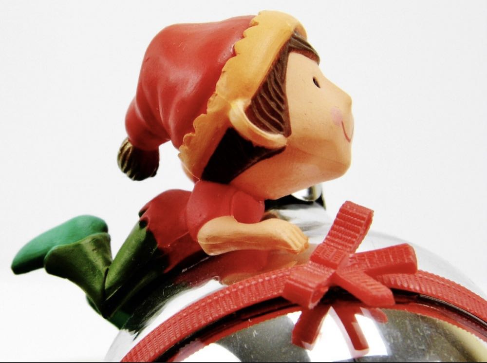 Peaking Elf - Elf ornament collectible - Main Image 2