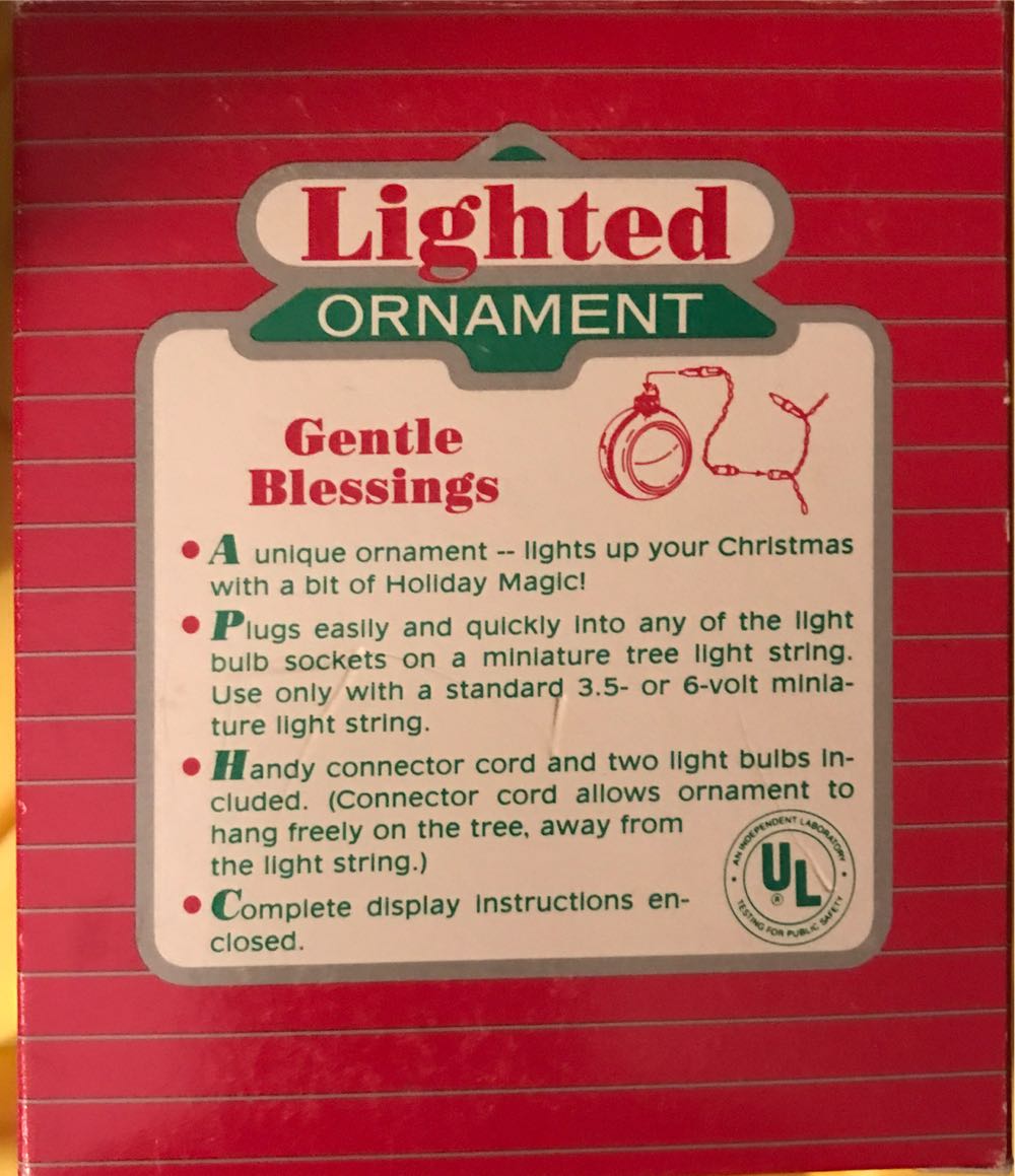 Nativity Gentle Blessings - Panoramic Ball (Magic) ornament collectible - Main Image 3