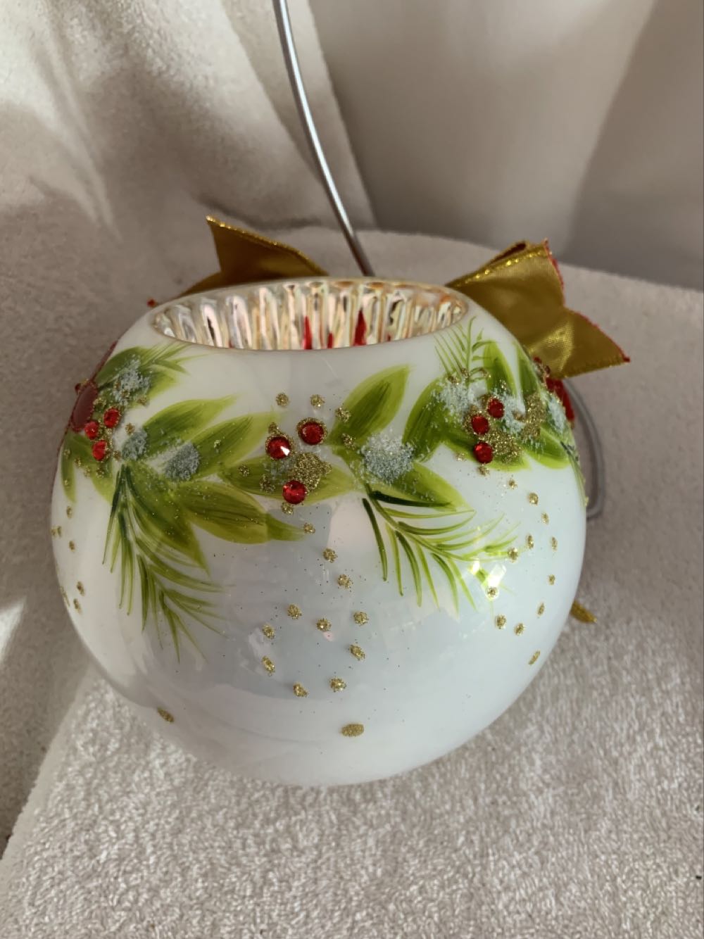 White W/ Red Relfector  (Flowers) ornament collectible - Main Image 3