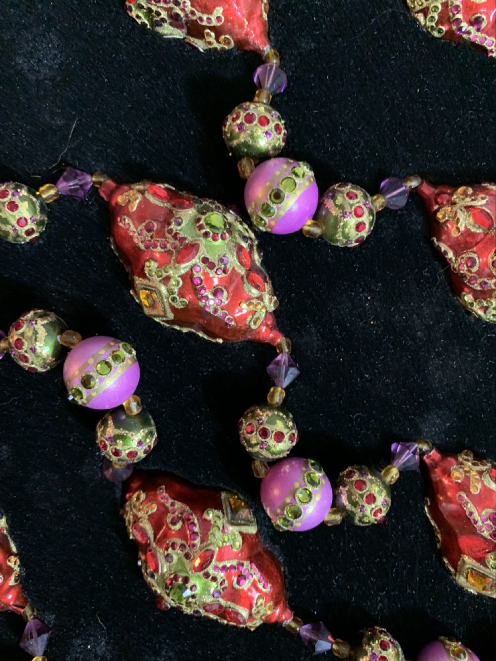 Red, Gold, Purple, Garland  (Christmas Tree Ornament) ornament collectible - Main Image 3