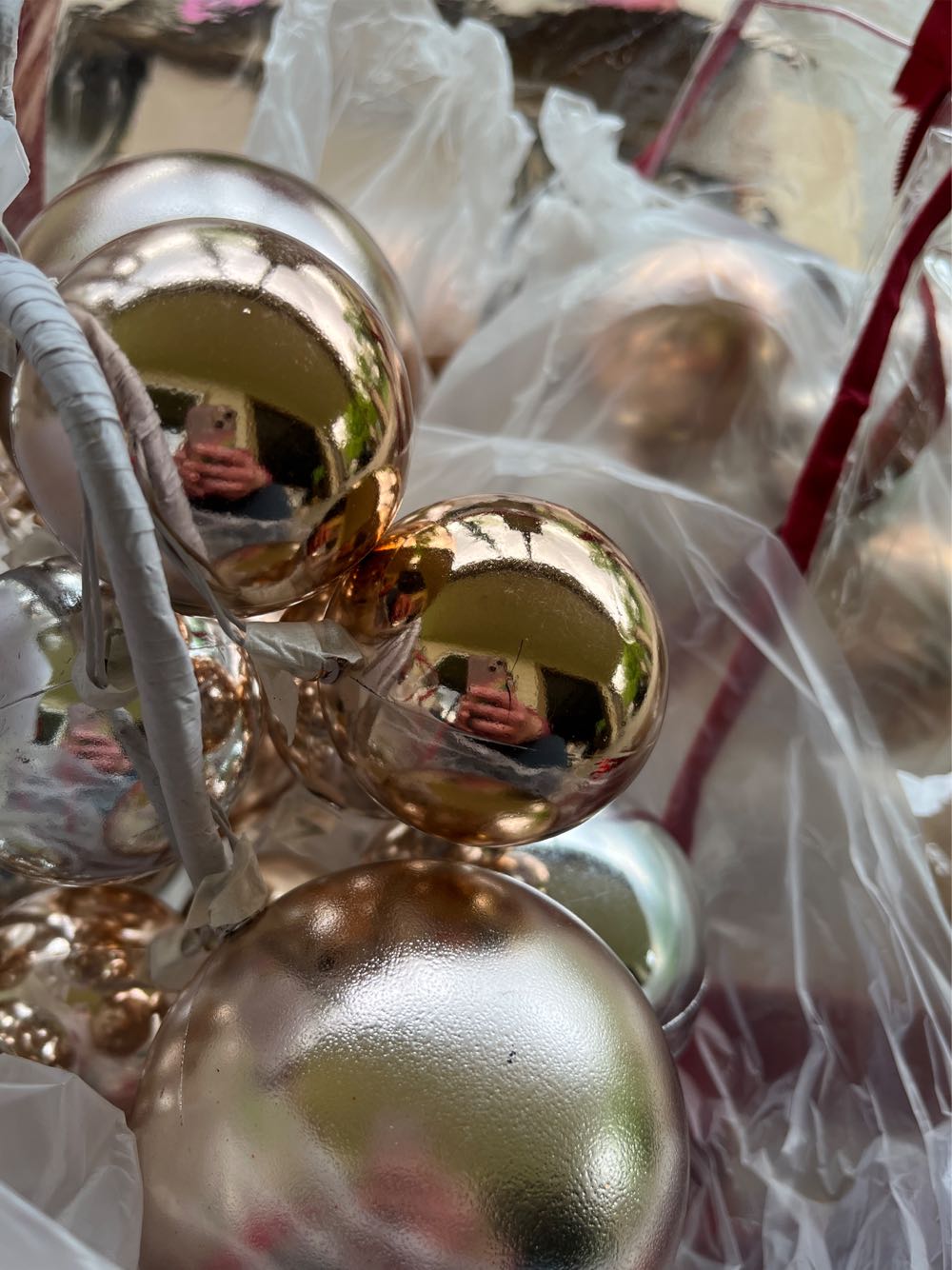 Hallmark - Valentine - Teddy In Car - 2 V 104