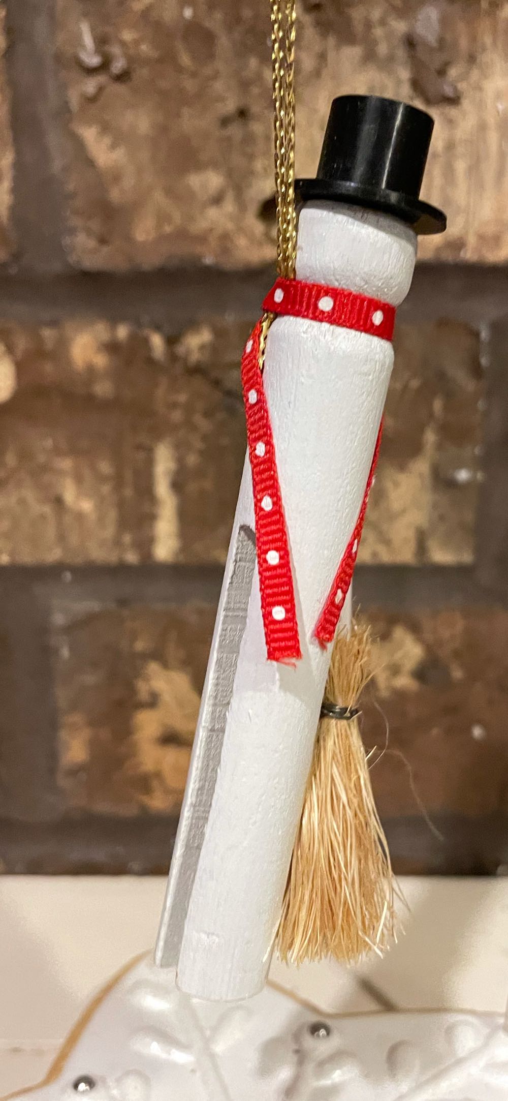 Clothespin - Snowman - Snowman (Clothespin) ornament collectible - Main Image 2