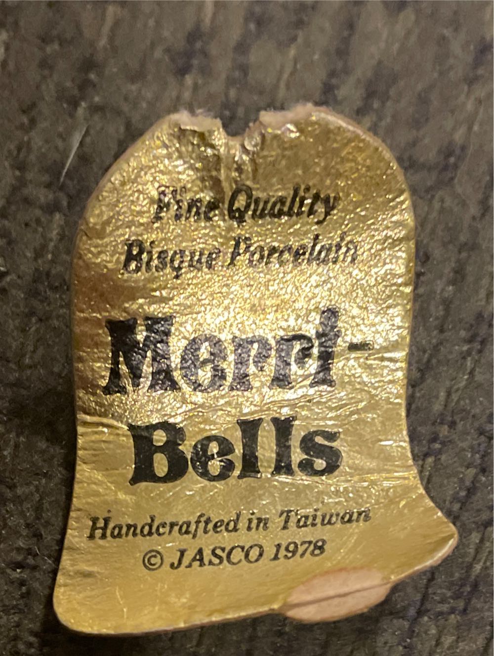 Jasco - Merri-Bells - Girl With Kitten - Character (Bell) ornament collectible - Main Image 2