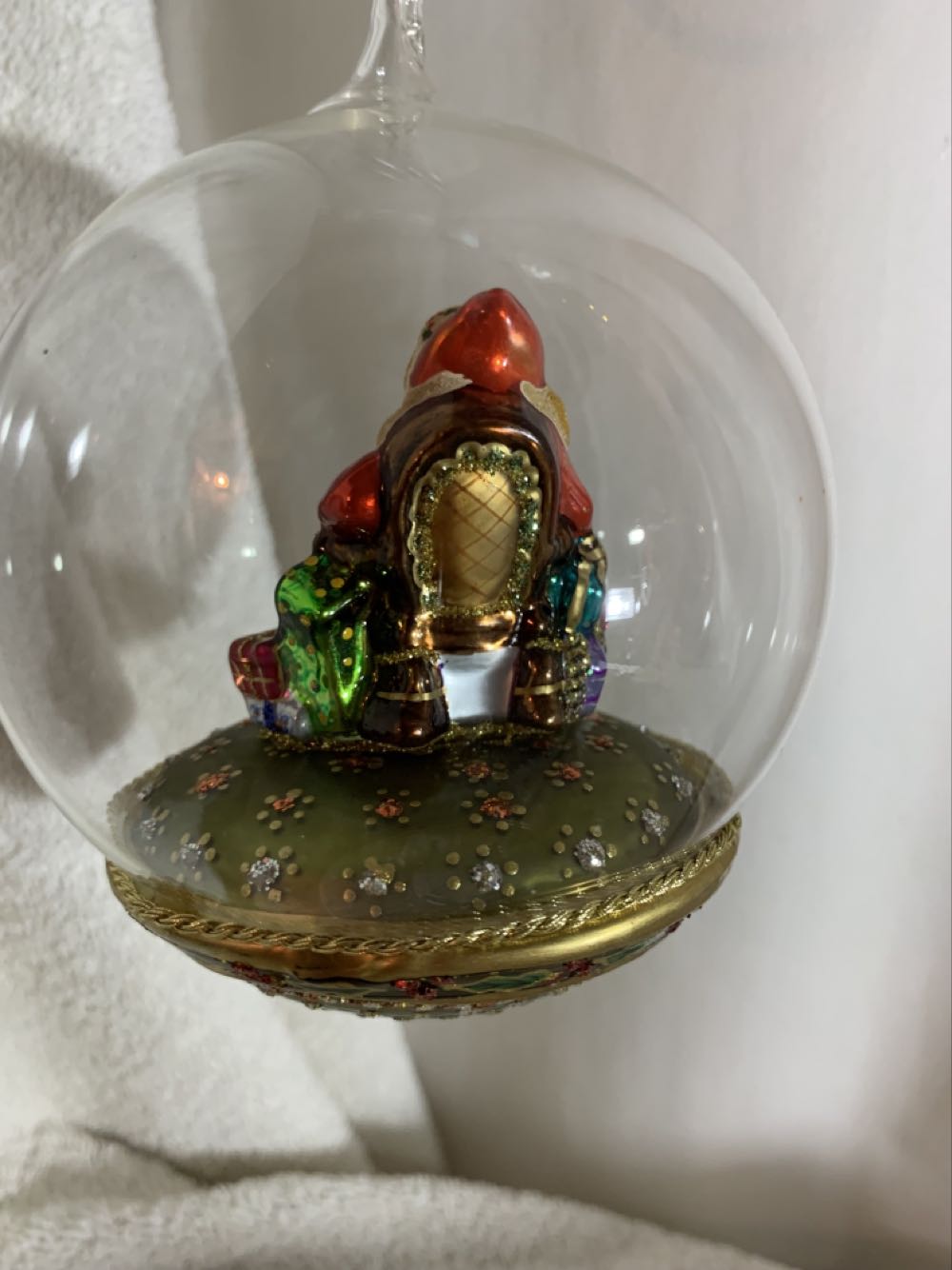 Penny For Your Thoughts  (Santa) ornament collectible - Main Image 3