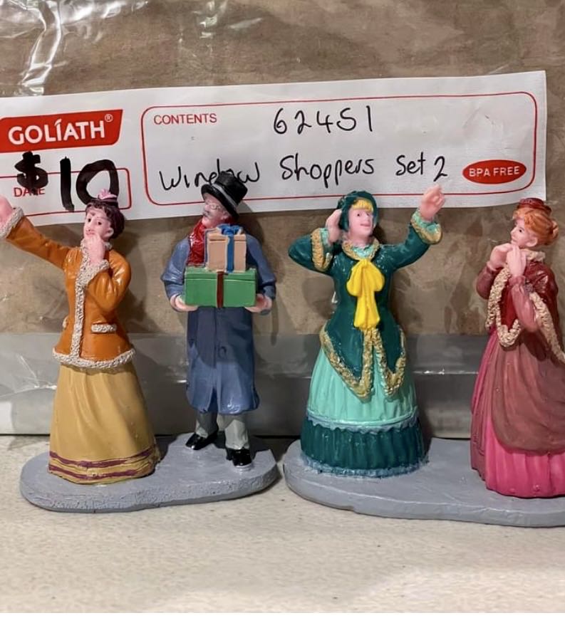 Commodore - Nativity - Angel - Kneeling