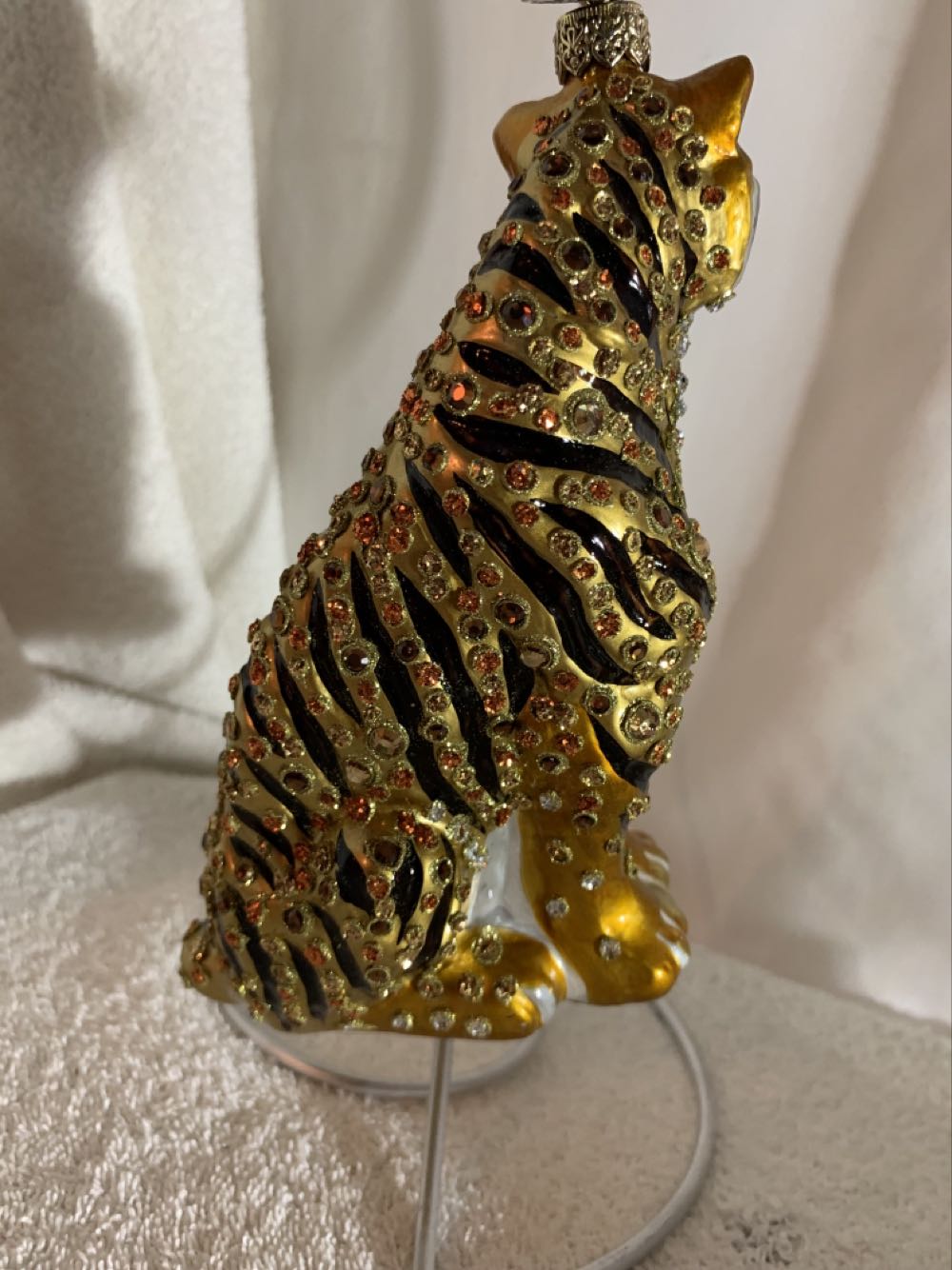 Seated Tiger  (Jungle) ornament collectible - Main Image 3