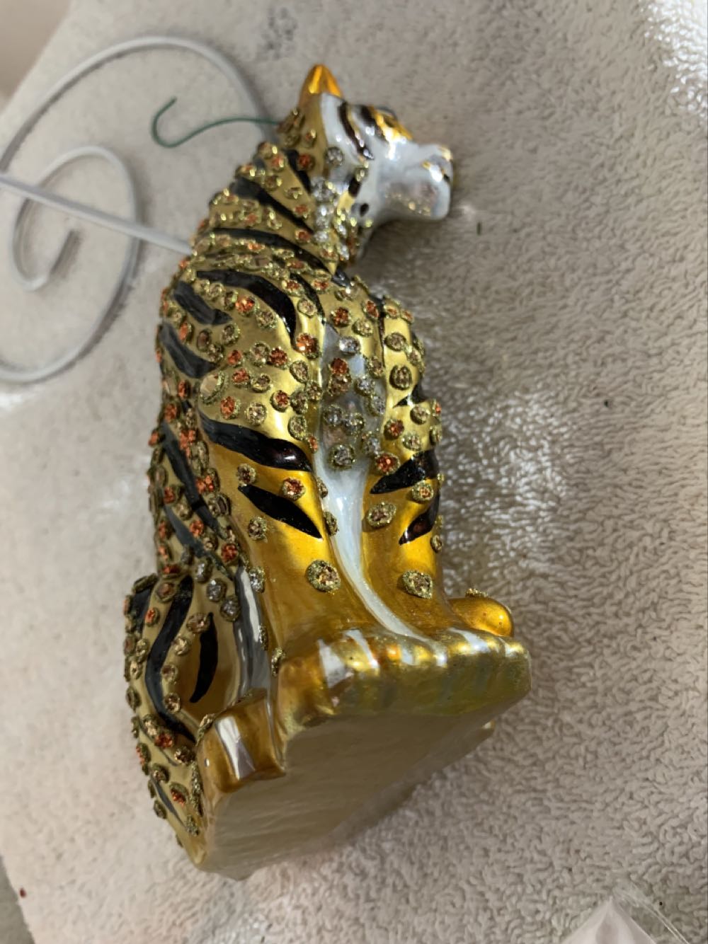 Seated Tiger  (Jungle) ornament collectible - Main Image 4