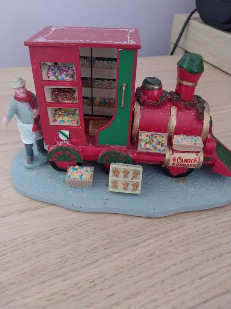 The 25th, Red, Snowflakes