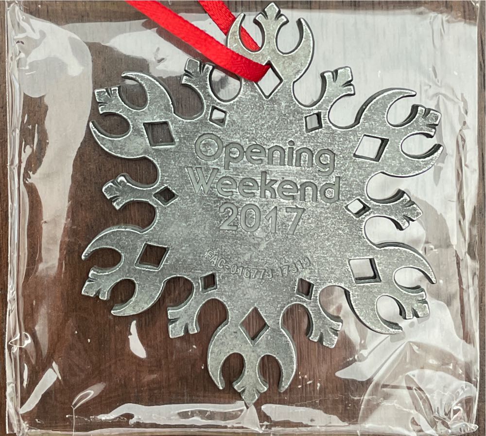 Last Jedi Promo Ornament 2017  ornament collectible - Main Image 2