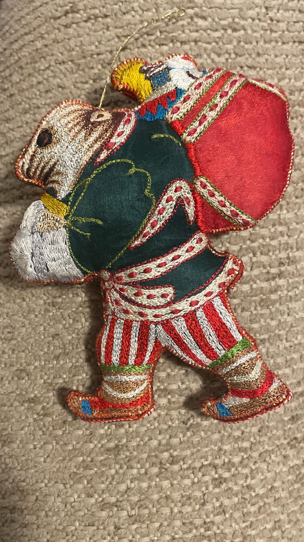 Silk - Embroidered - Santa Mouse - Santa (Silk) ornament collectible - Main Image 2