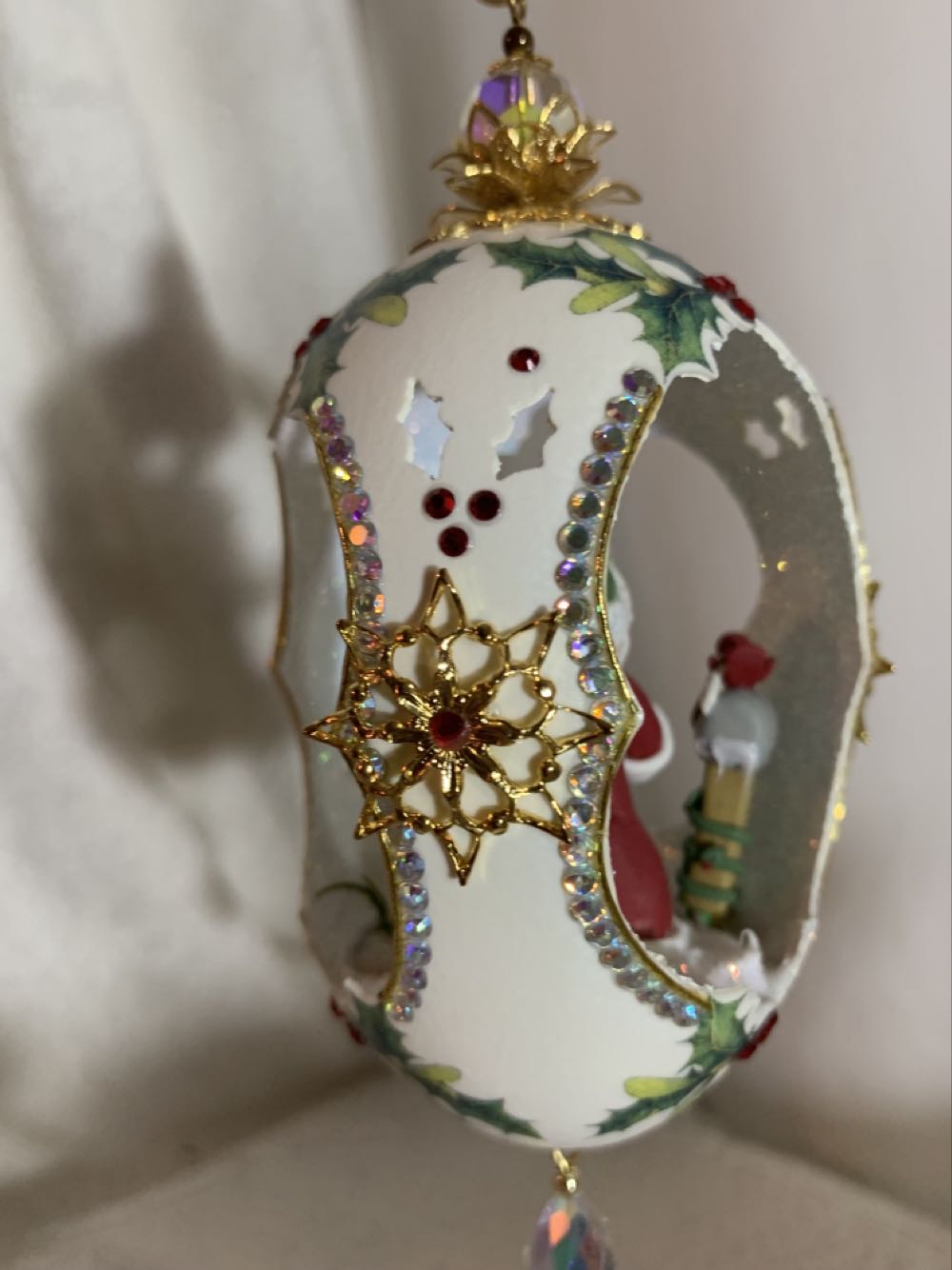 Santa w/List Inside Of An Egg  (Santa) ornament collectible - Main Image 3